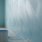Depuis 10 ans, je repeignais mon mur au rouleau : j'ai découvert l'erreur derrière les traces qui sèchent mal découvrez l'erreur courante qui cause les traces persistantes lors de la peinture au rouleau après 10 ans d'expérience, et apprenez comment obtenir un mur parfaitement lisse et sec.