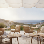 Le geste oublié des anciens maçons en été sur les terrasses : des décennies plus tard, sa raison éclaire enfin nos traditions découvrez le geste traditionnel oublié des anciens maçons sur les terrasses en été et comprenez, des décennies plus tard, sa signification qui éclaire nos traditions ancestrales.