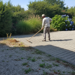 « Range ta binette » : comment un passage unique d’un paysagiste à la mi-août a transformé mes graviers pour de bon découvrez comment une intervention unique d’un paysagiste à la mi-août a métamorphosé durablement mes graviers, avec 'range ta binette'.